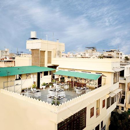 فندق The Kesar Niwas أُودايبور المظهر الخارجي الصورة